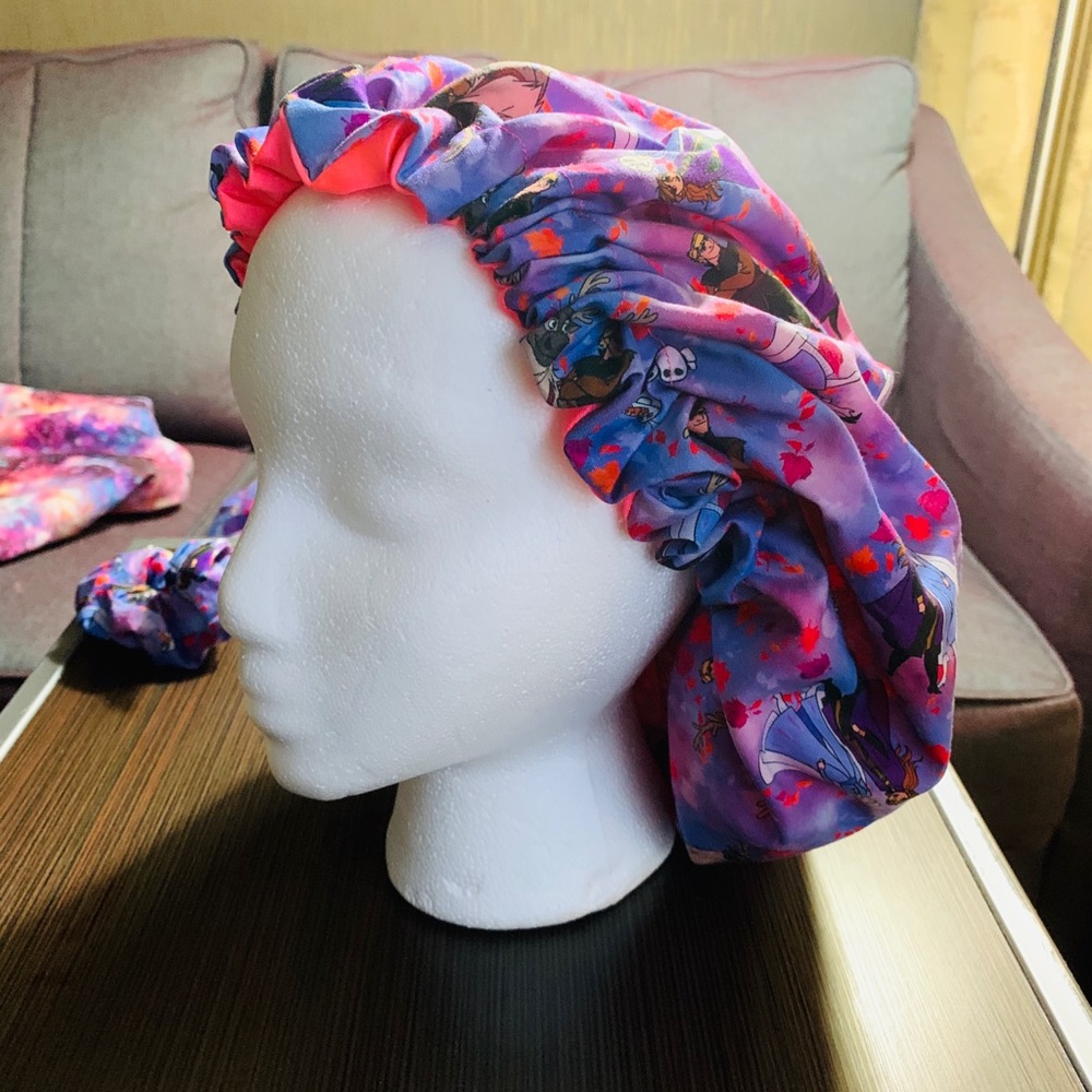 Custom Bonnets - Picture 3 of 4